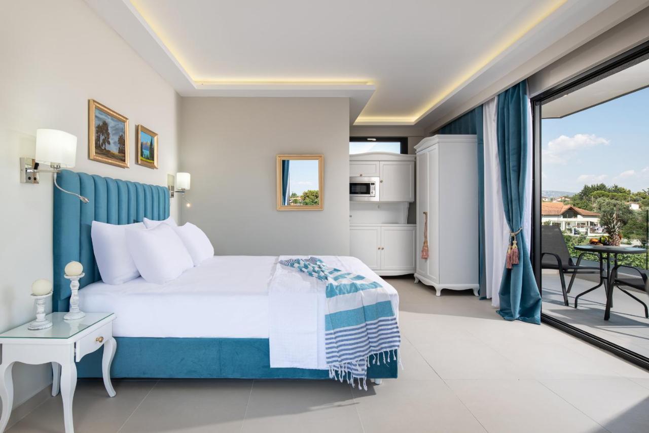 Light Blue Hotel Nea Kallikrateia Esterno foto