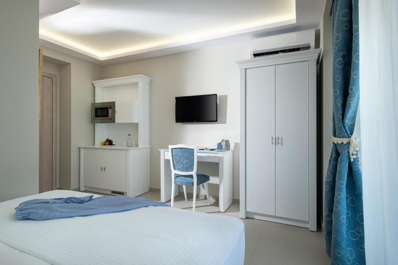 Light Blue Hotel Nea Kallikrateia Esterno foto