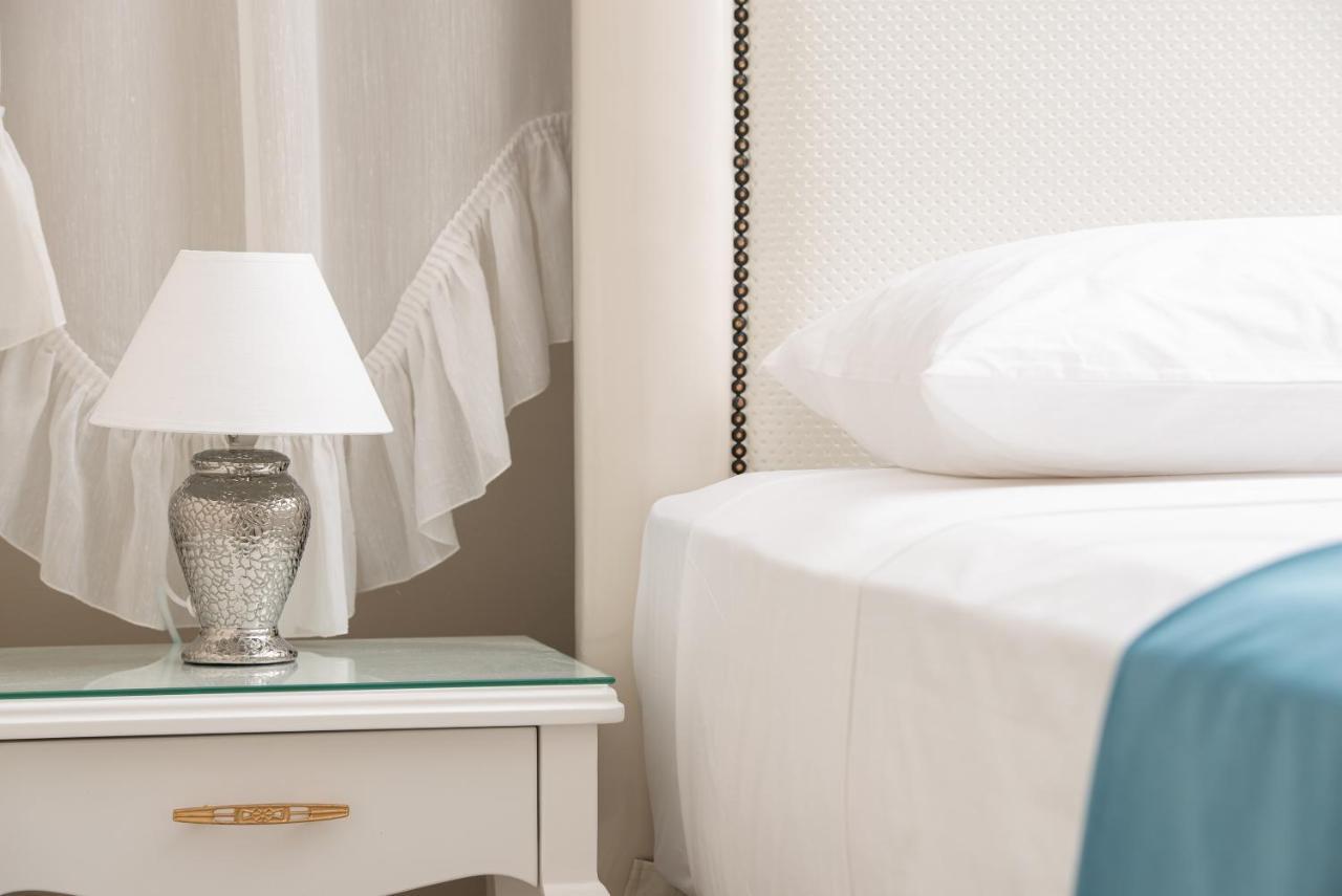 Light Blue Hotel Nea Kallikrateia Esterno foto