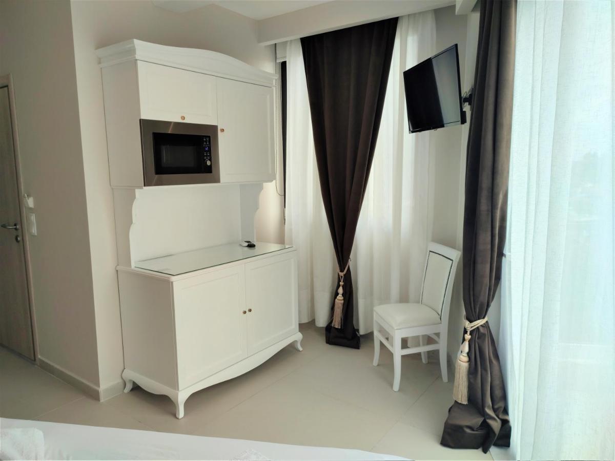 Light Blue Hotel Nea Kallikrateia Esterno foto